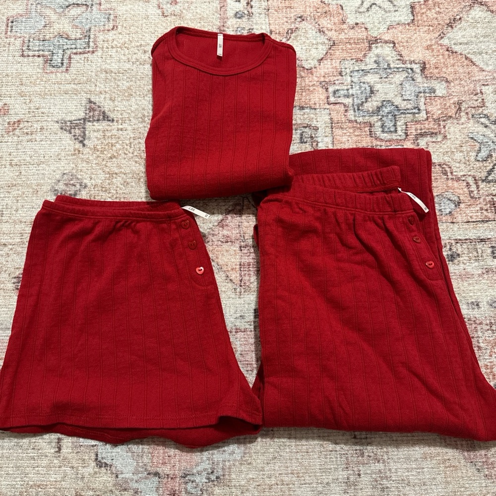 SETactive Valentines Pointelle set in dianty size XS NWOT